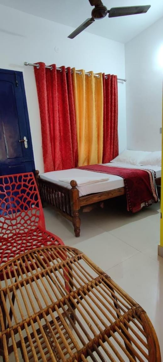 Bed, Photo of the whole room, Bedroom, fireplace