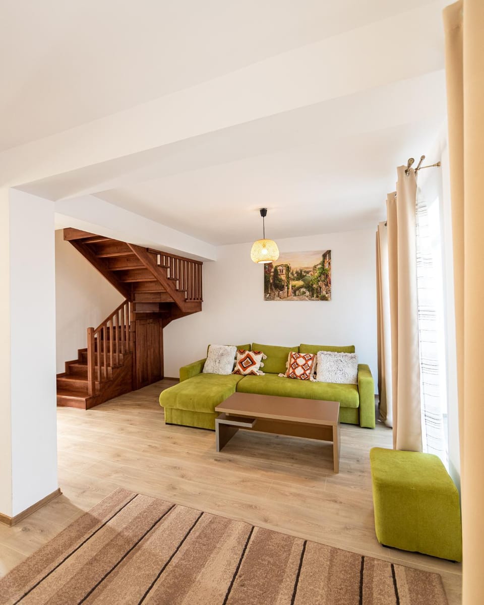 Living room, Decorative detail, Seating area