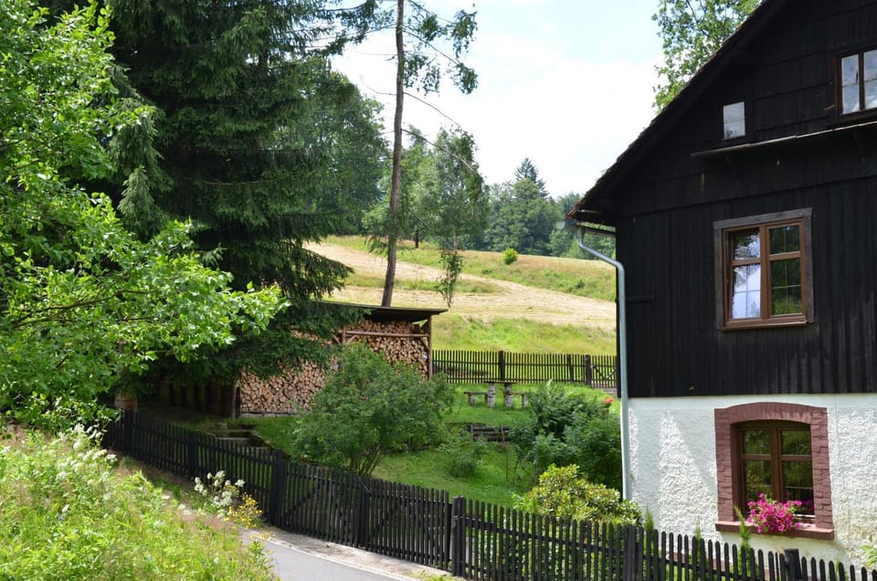 Property building, Natural landscape, Garden, Garden view