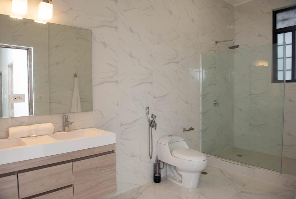 Hot Spring Bath, Bathroom
