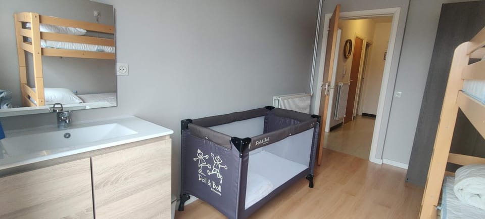 cot