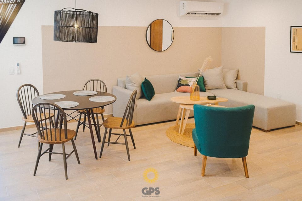 Living room, Photo of the whole room, Dining area, air conditioner