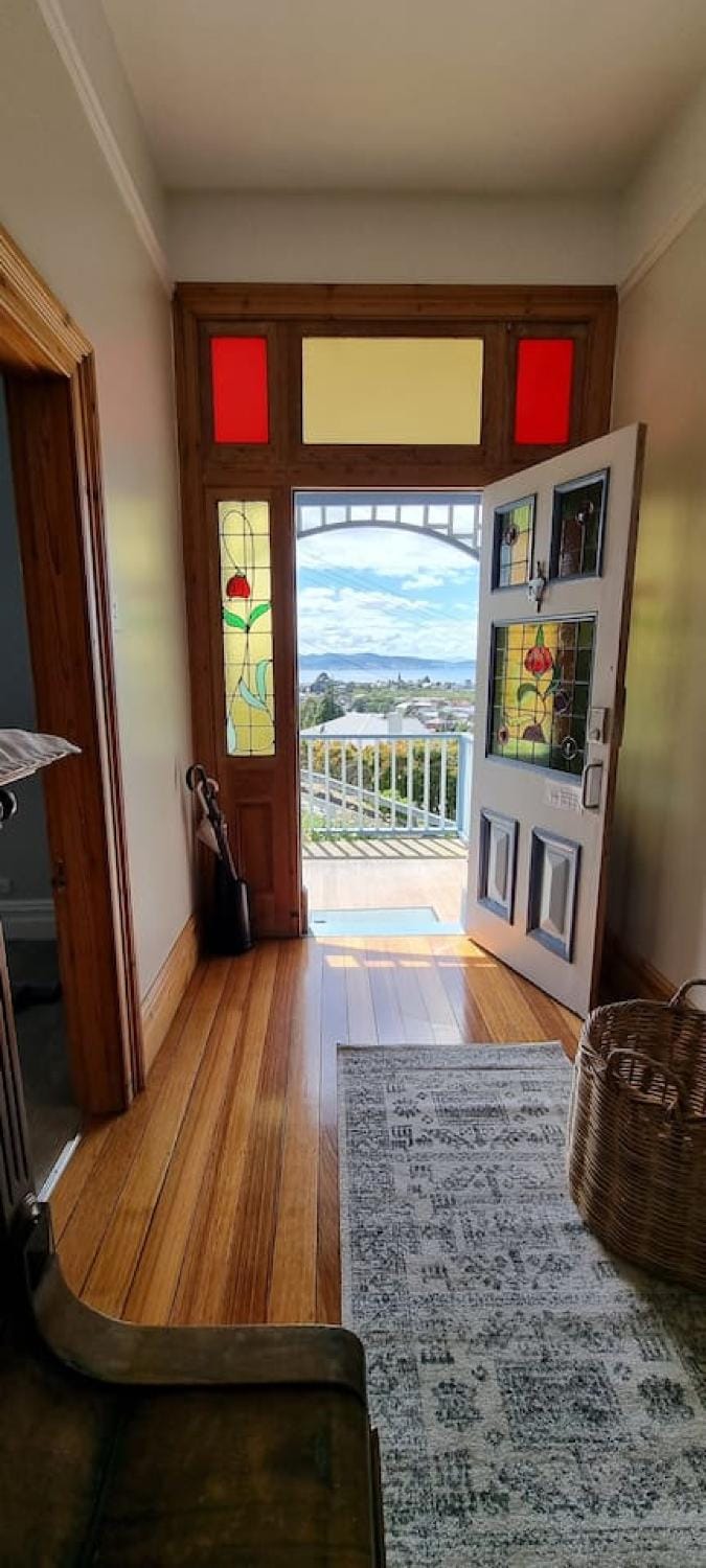 Hill House Hobart - Charming home, stunning views close to city House in Tasmania