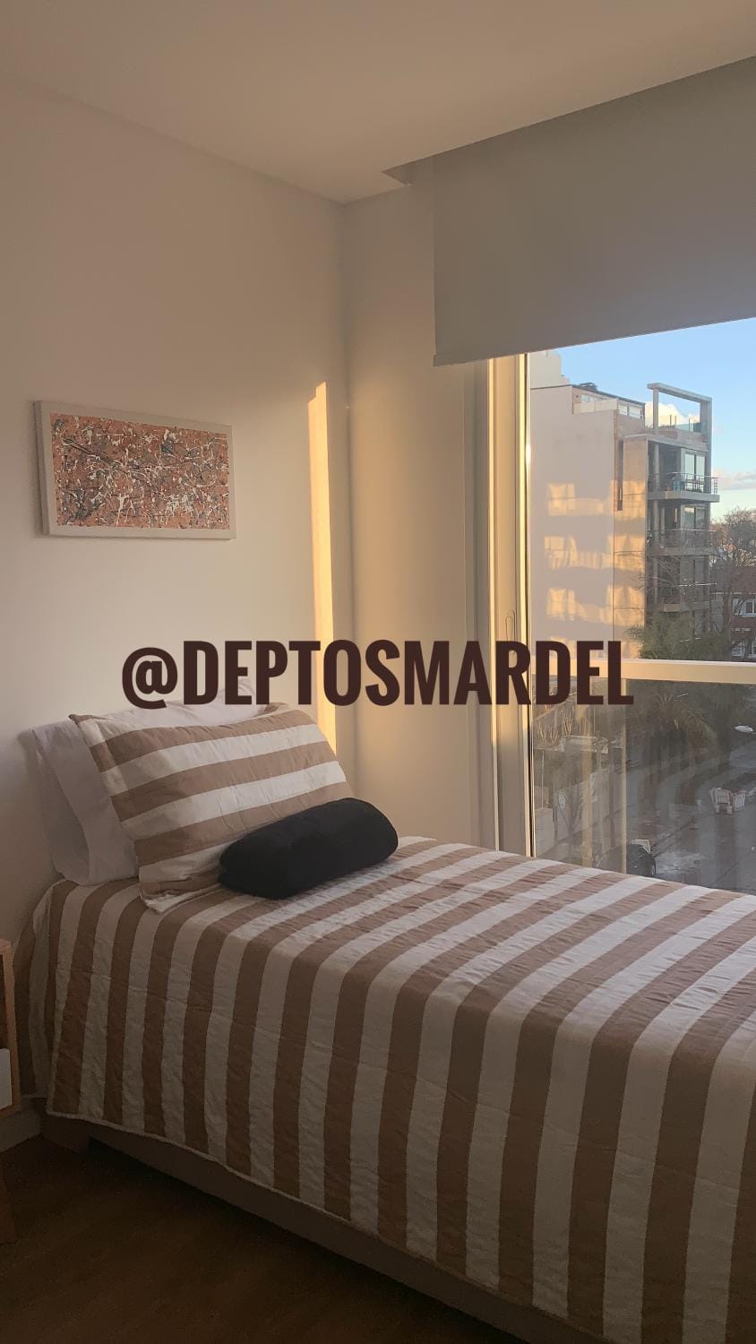Roca Trust II Semipiso de 3 ambientes para 4 personas en zona güemes con cochera Apartment in Mar del Plata