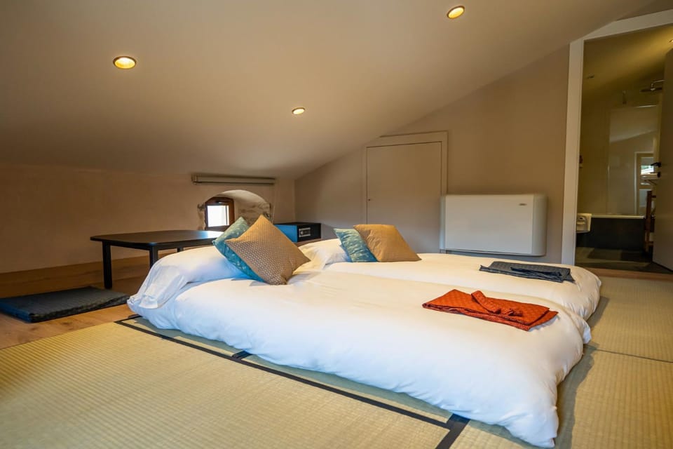 Hotel japonès Puigpinós Hotel in Solsonès
