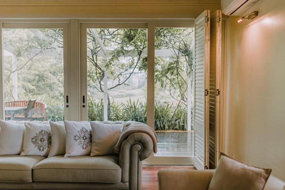 Coach House on Murphys lane - Sauna, outdoor bath, stroll to waterfalls and Grand Clifftop Walk House in Wentworth Falls