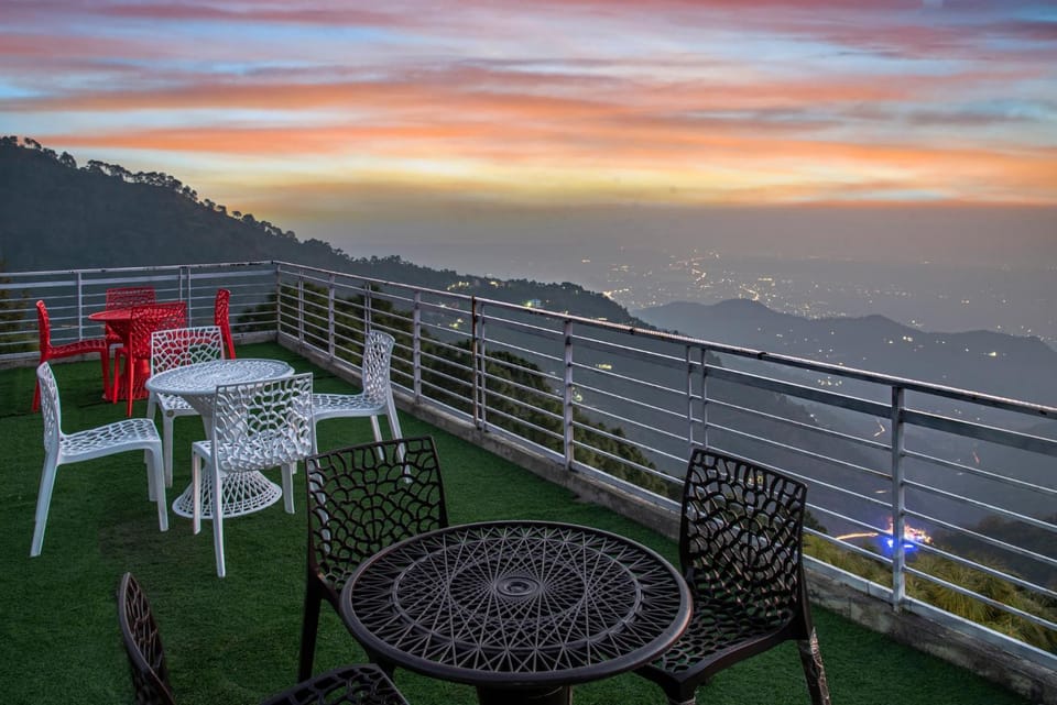 Patio, Day, Natural landscape, View (from property/room), Balcony/Terrace, Dining area, Mountain view, Sea view, Sunrise, Sunset