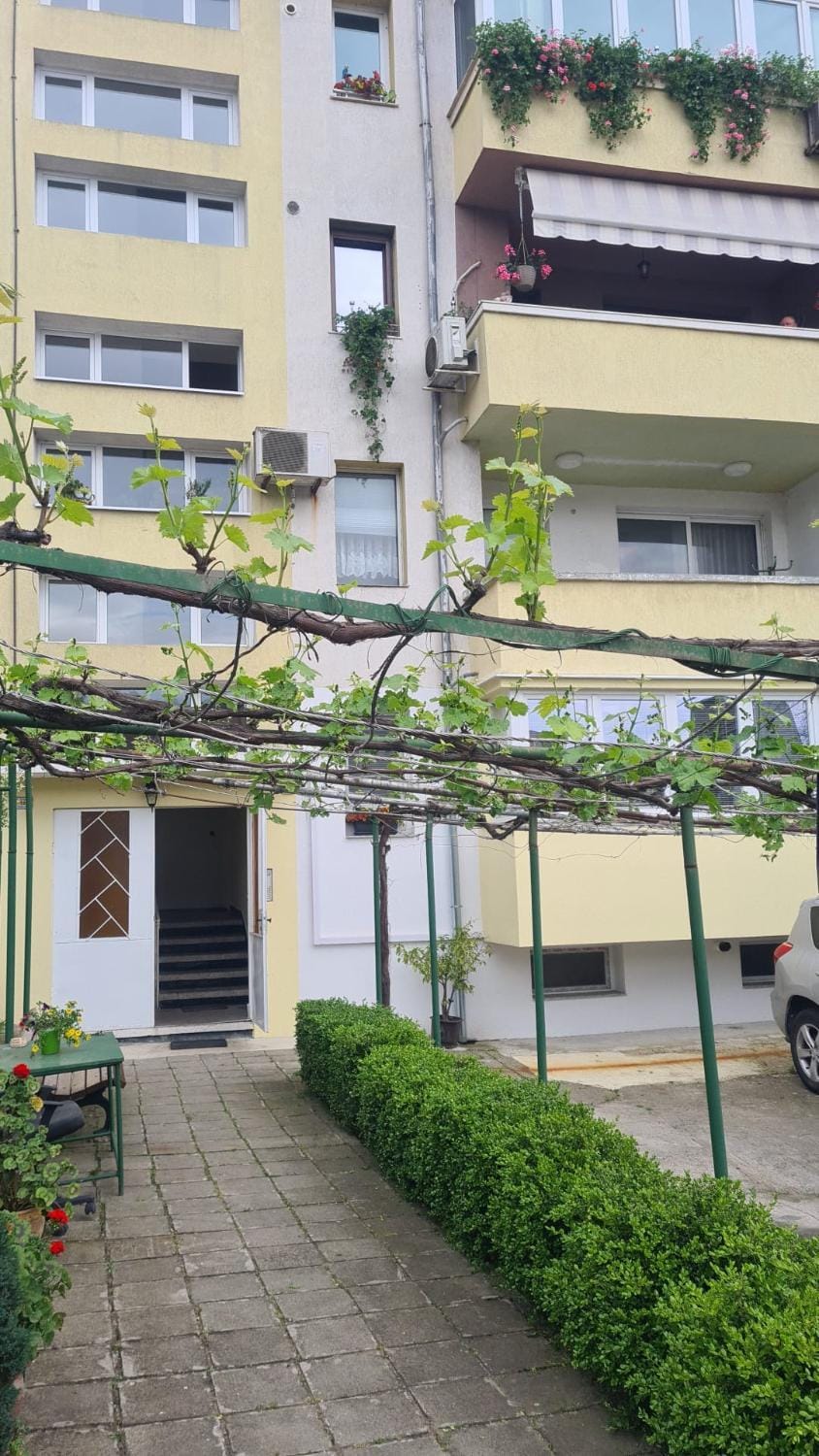 Апартамент Мегилукс 2 Apartment in Blagoevgrad