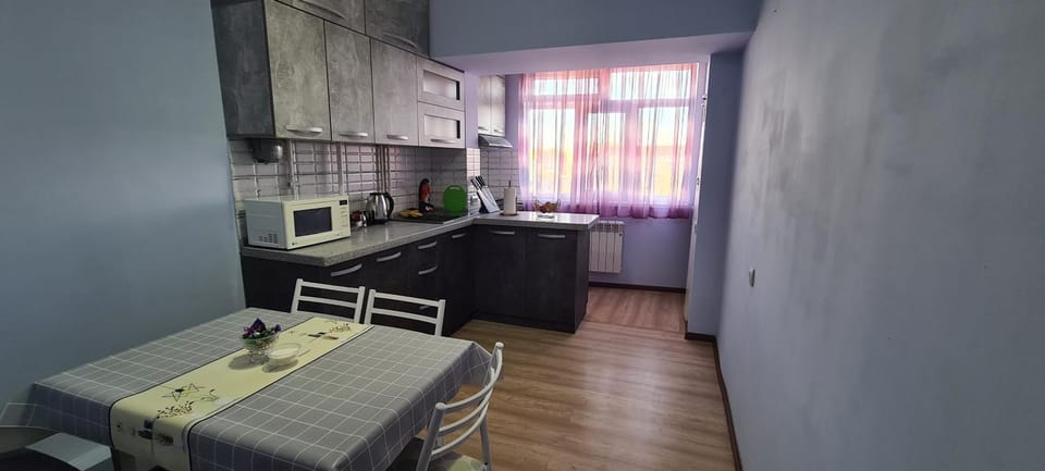 Kitchen or kitchenette, Dining area, kitchen, kitchen