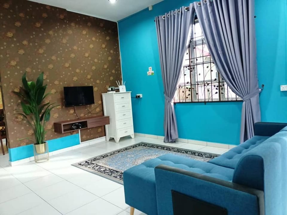 Living room, Seating area, air conditioner