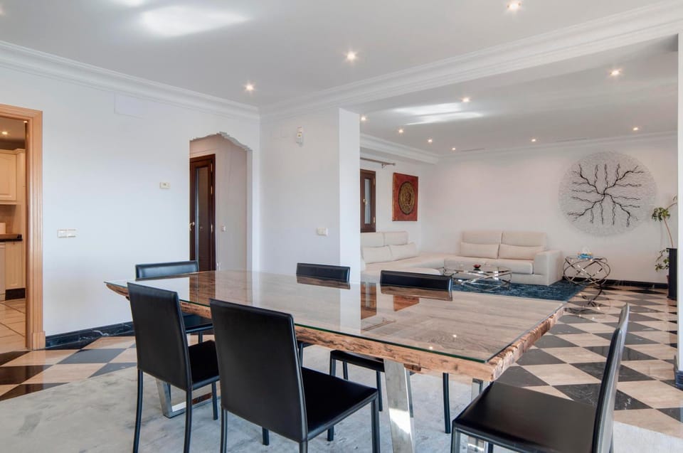 218 Puerto Banus Marbella Front Line 270 meters Apartment in Marbella