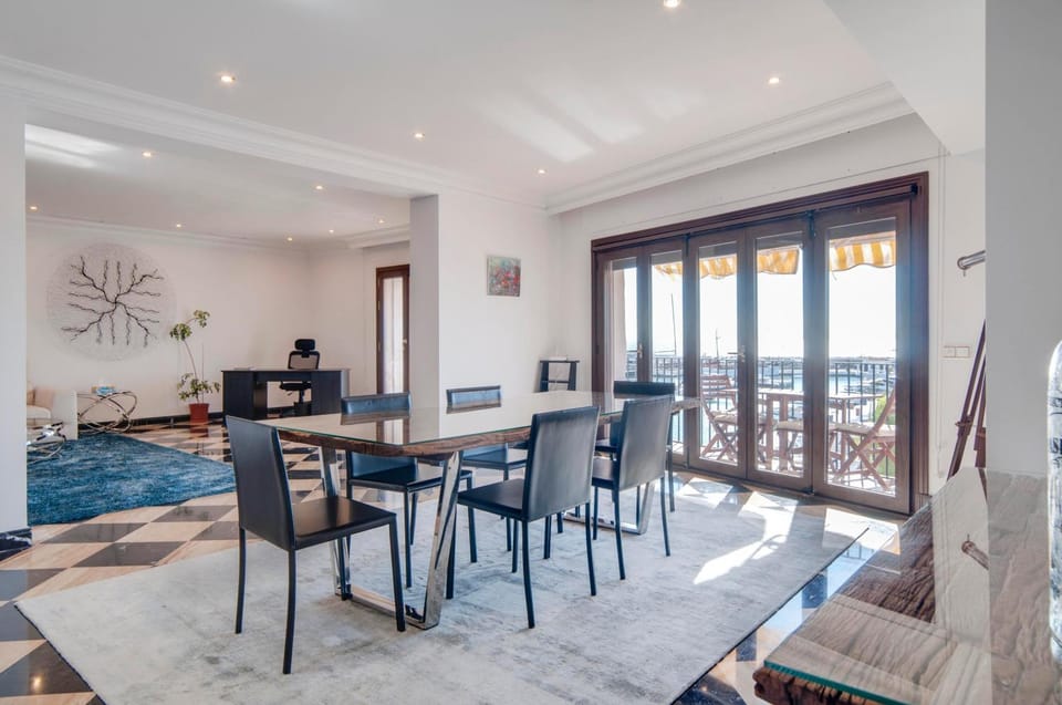 218 Puerto Banus Marbella Front Line 270 meters Apartment in Marbella