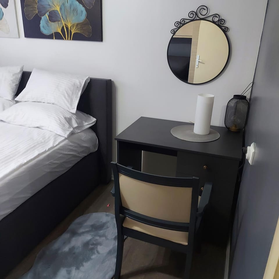 Bedroom, hair dresser