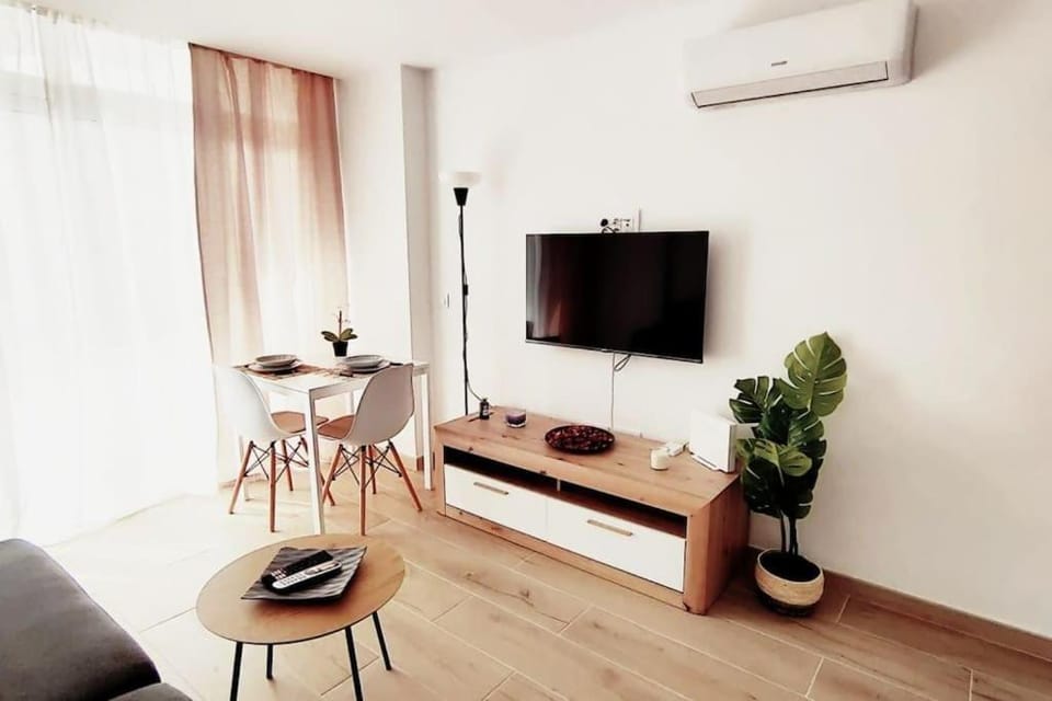 Pequeño, céntrico y acogedor 4th by CASAS COCODRILO Apartment in Maspalomas
