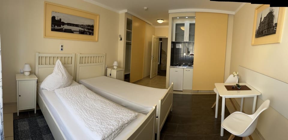 Sleep & Living Forst ehem Corona Bed and Breakfast in Baden-Württemberg