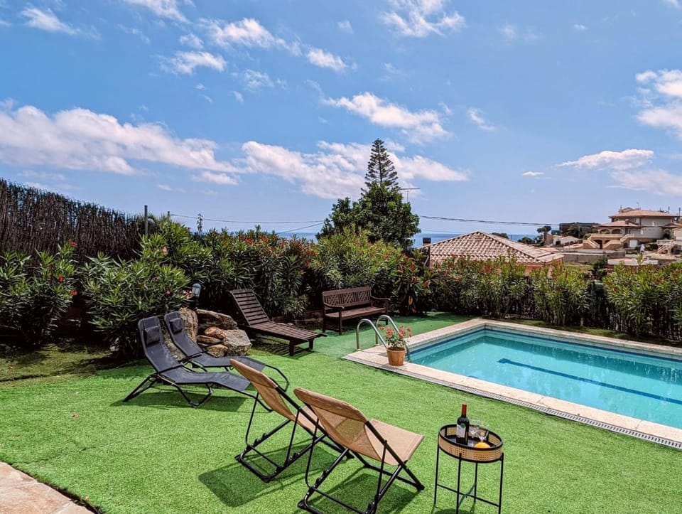 Garden, Swimming pool
