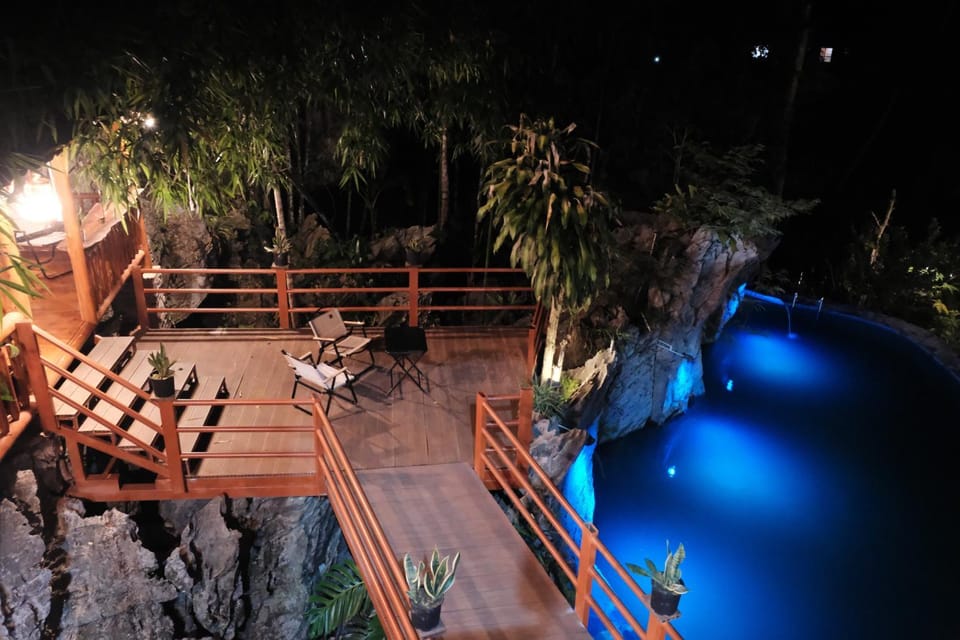 View (from property/room), View (from property/room), Balcony/Terrace, Balcony/Terrace, Seating area, Dining area, Pool view, Pool view, Swimming pool