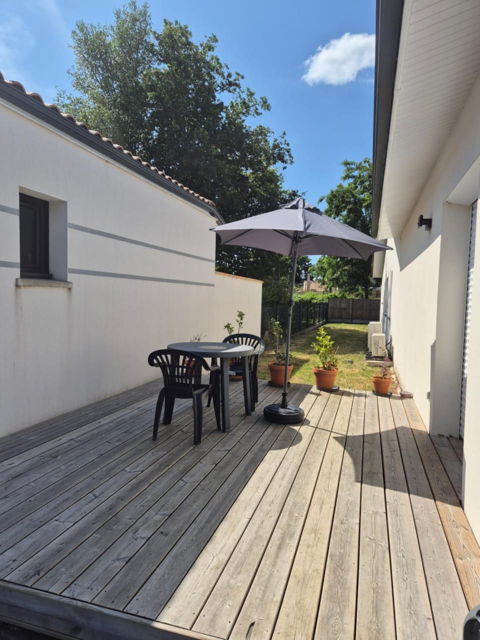 Charmant logement neuf Apartment in Hourtin
