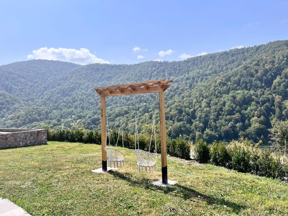 Nearby landmark, Spring, Day, Natural landscape, Mountain view
