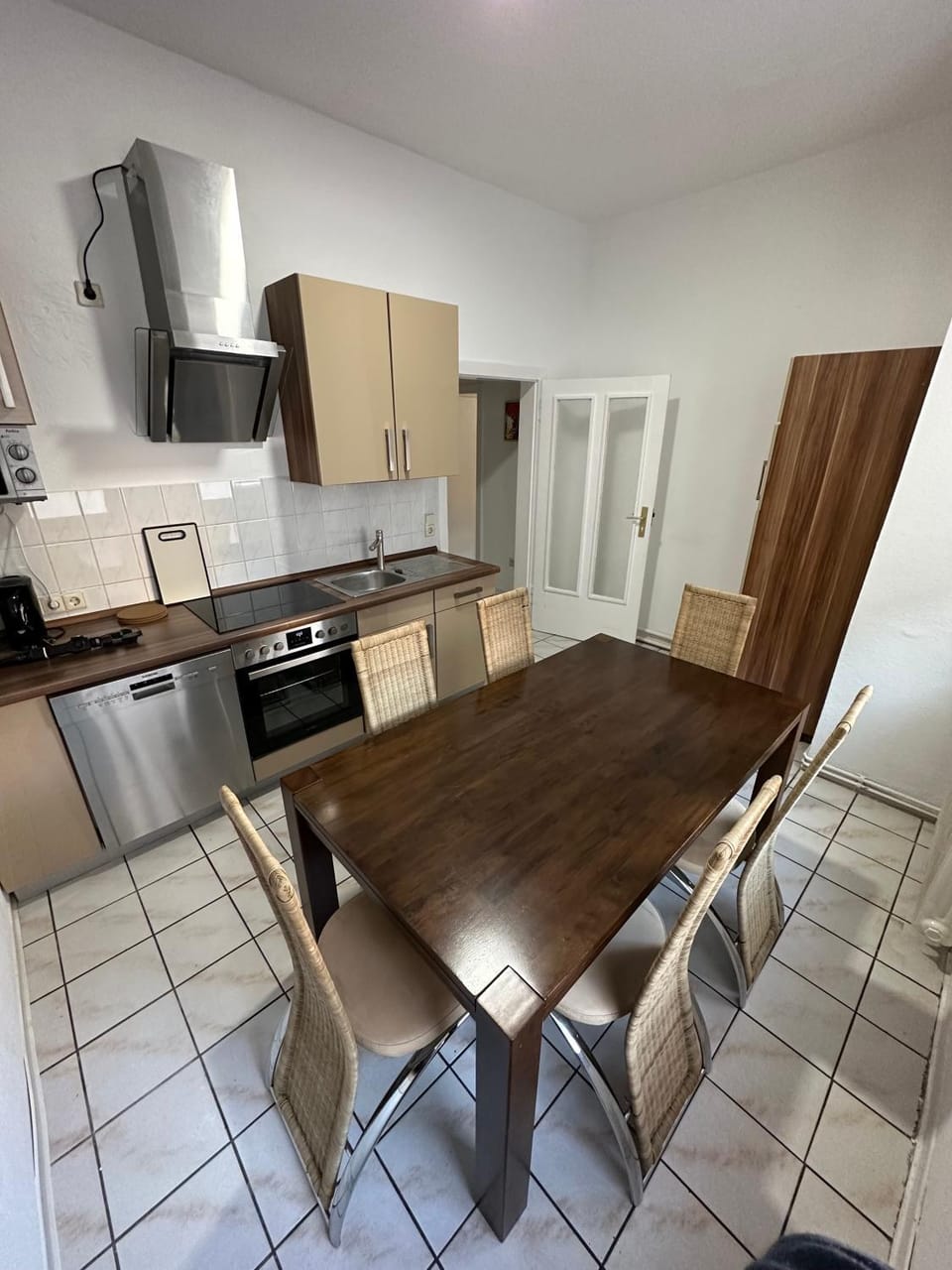 Kitchen or kitchenette, Dining area, dishwasher, minibar, pet friendly, stove