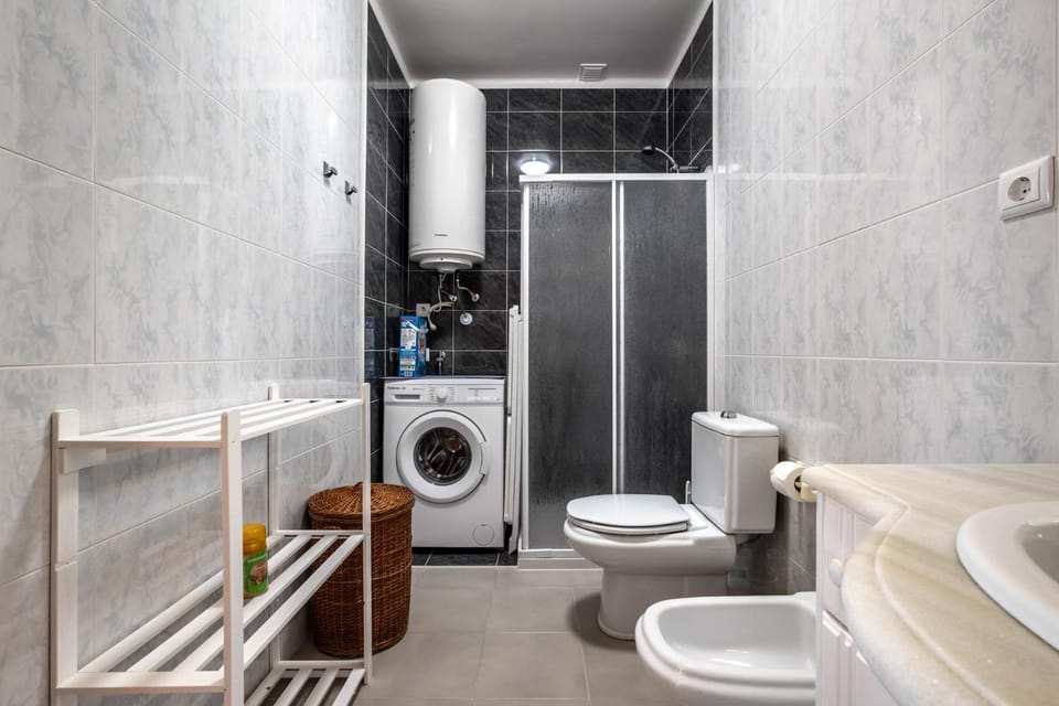 Shower, Toilet, Bathroom, washing machine
