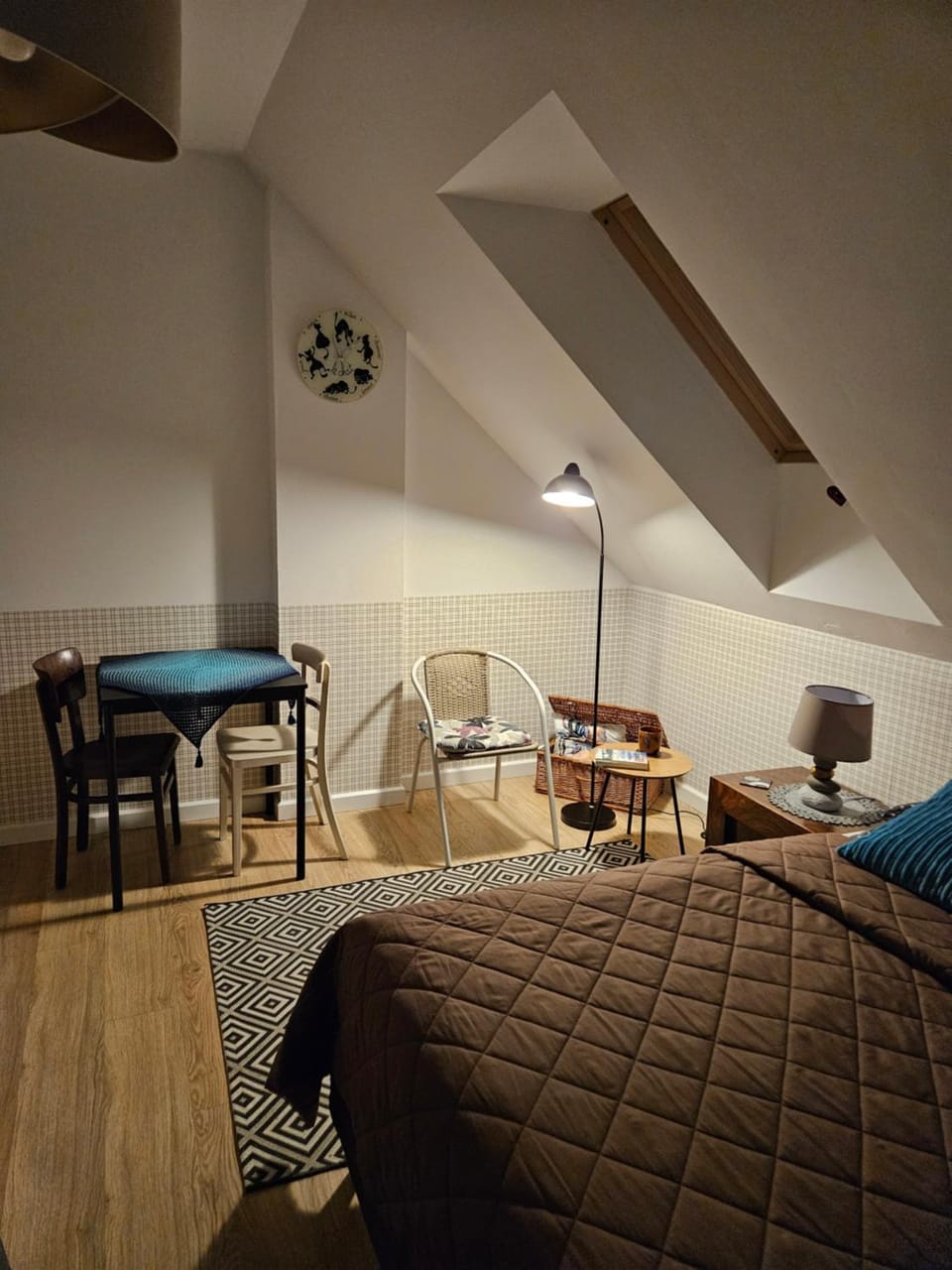 Photo of the whole room