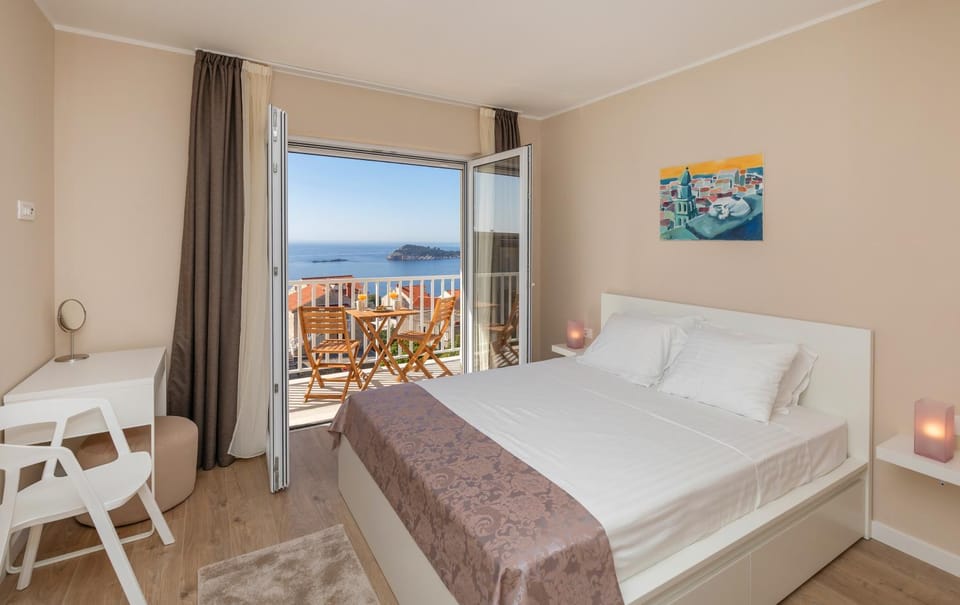 Bed, View (from property/room), Photo of the whole room, Bedroom, Sea view