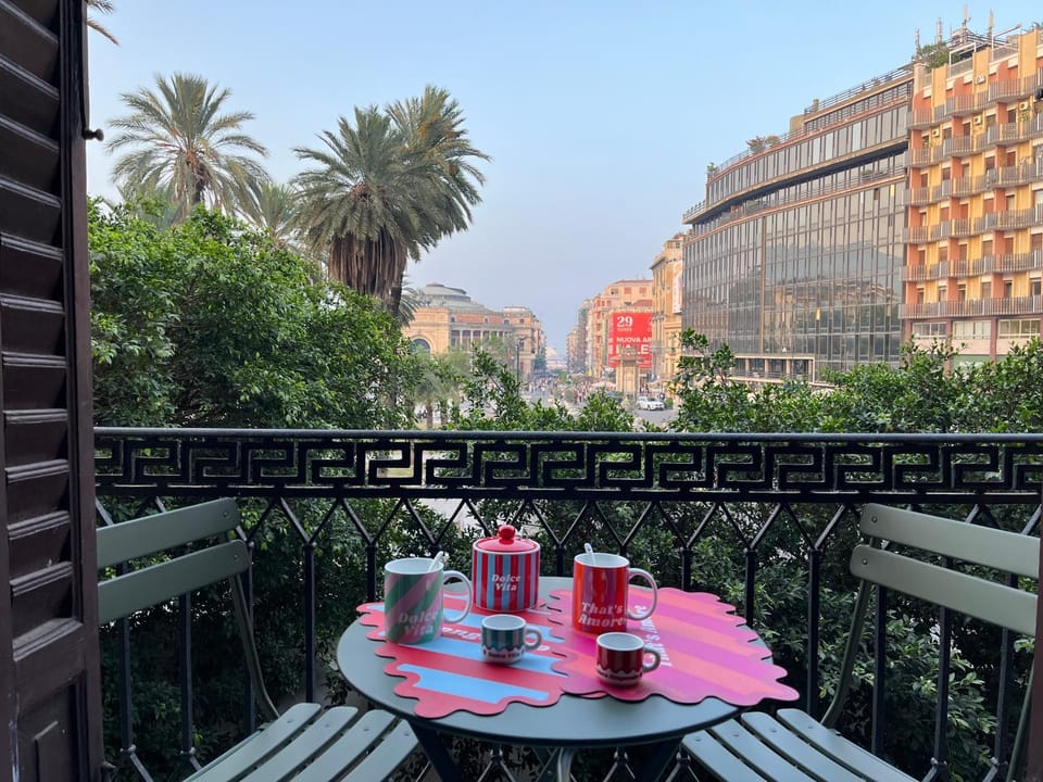 Balcony/Terrace, City view