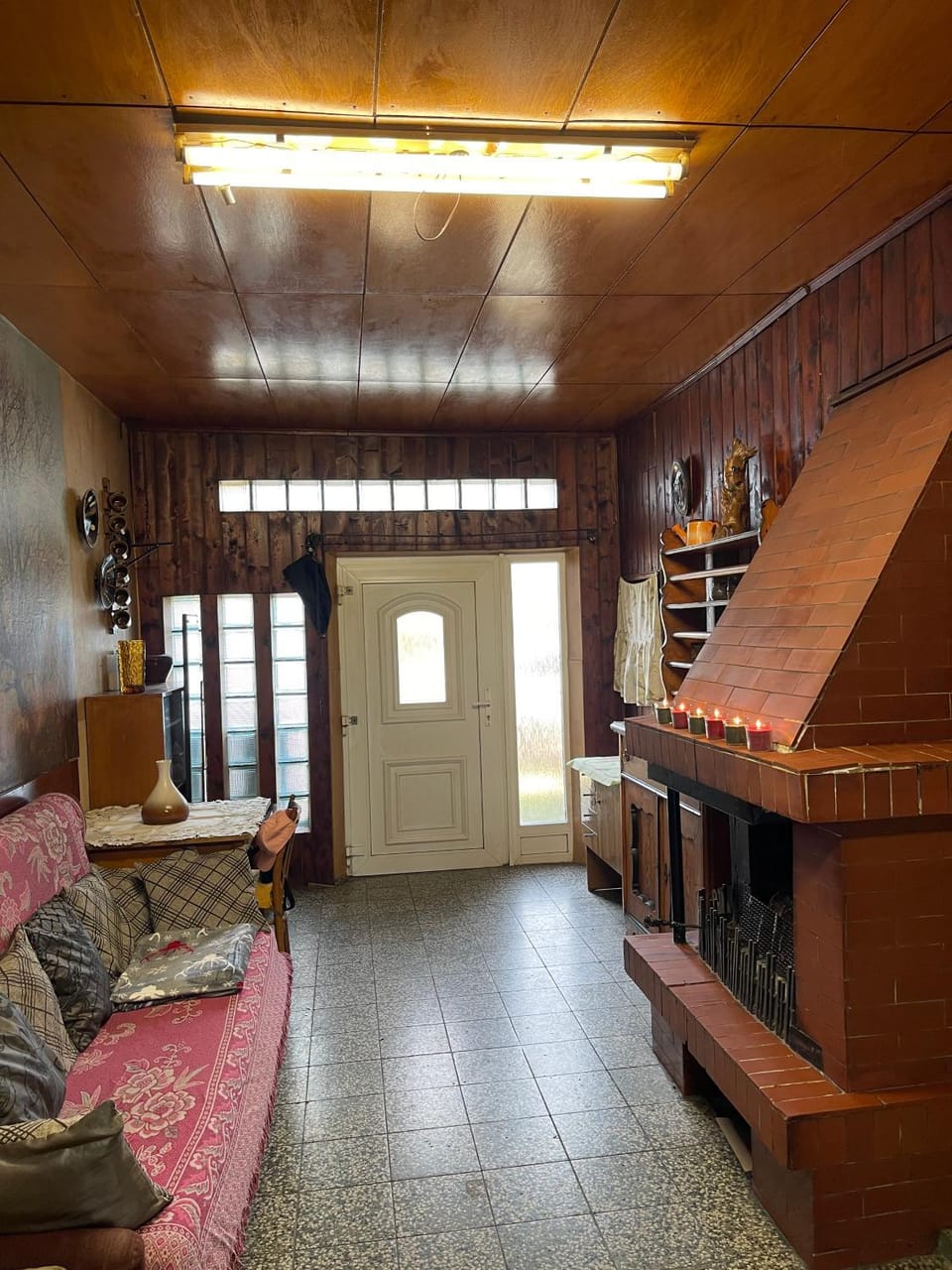 Communal lounge/ TV room