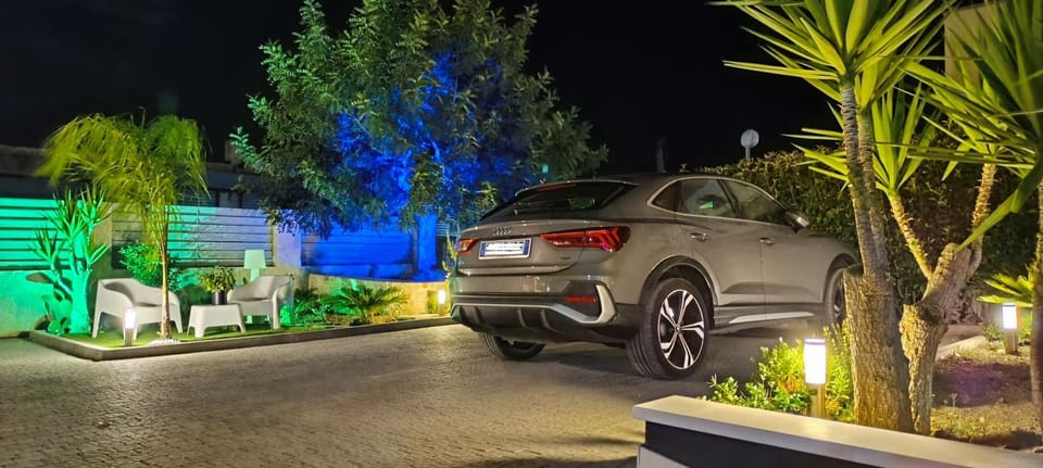 Night, Garden, Garden view, Parking