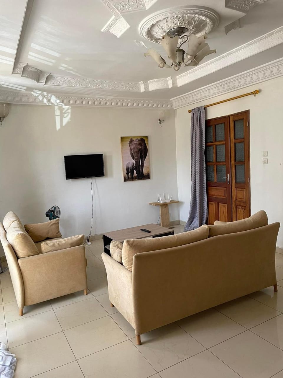 TV and multimedia, Living room, Seating area, Evening entertainment, fireplace