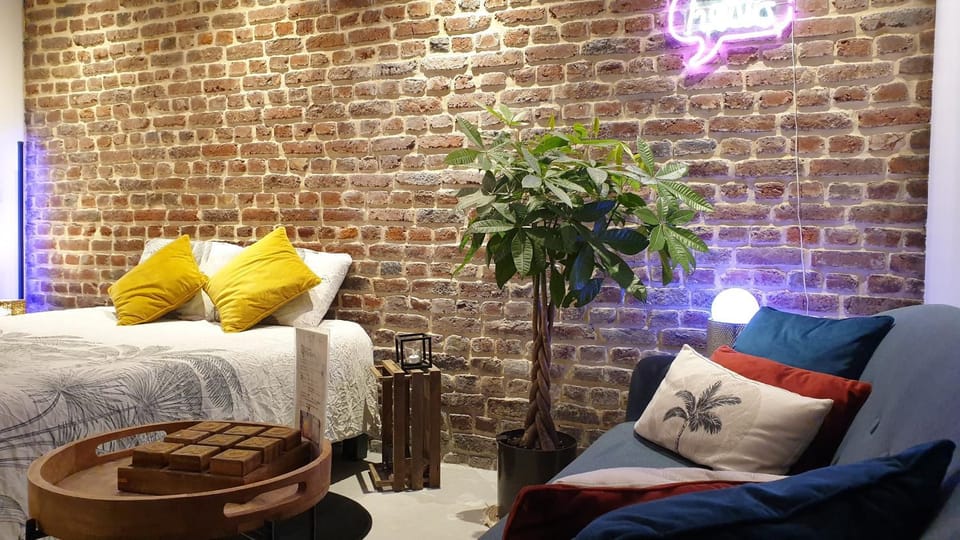 Bed, Night, Living room, Seating area