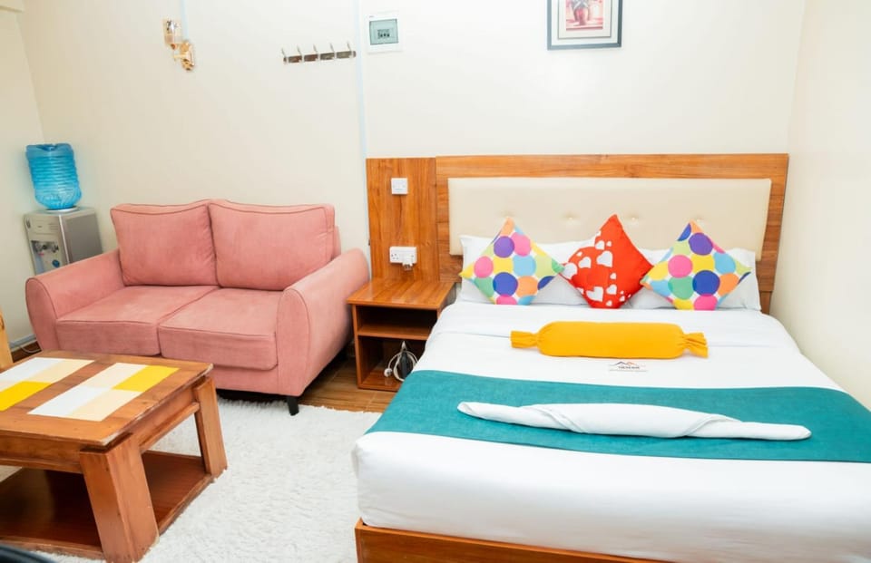Bed, Seating area