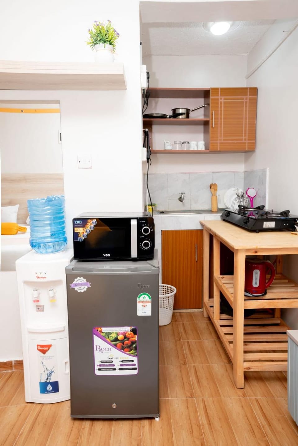 Kitchen or kitchenette