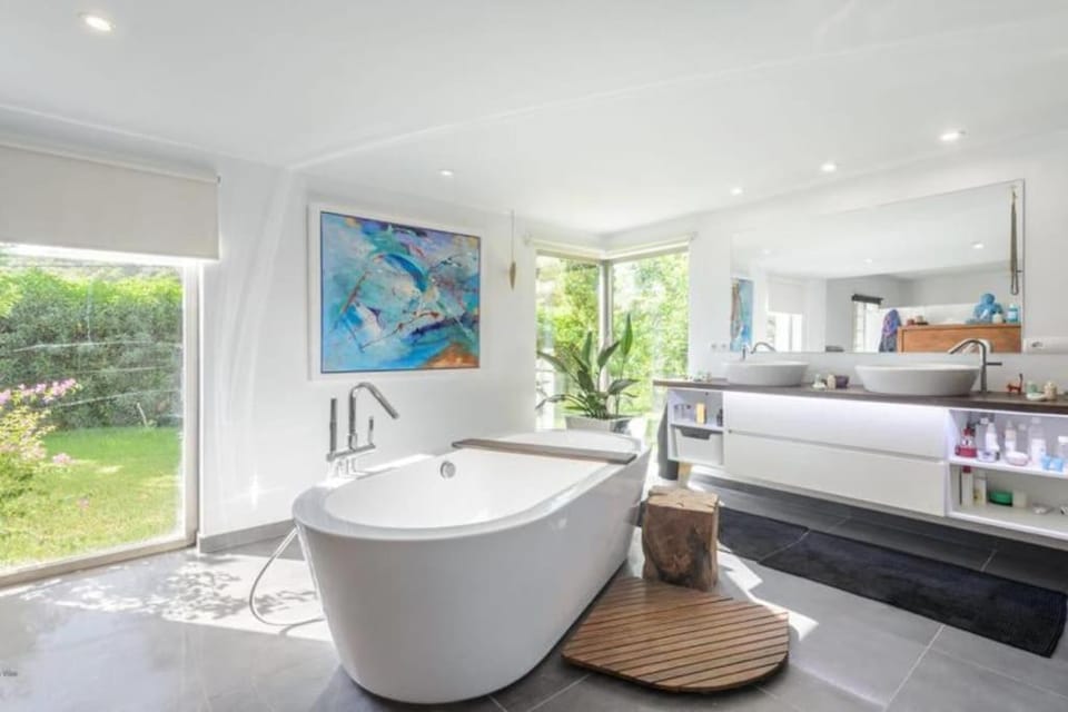 Stylish Ibiza Villa Near Beaches Private Pool & Lush Garden Villa in Cala Llonga