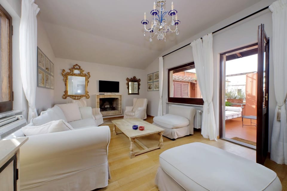 Communal lounge/ TV room, Living room