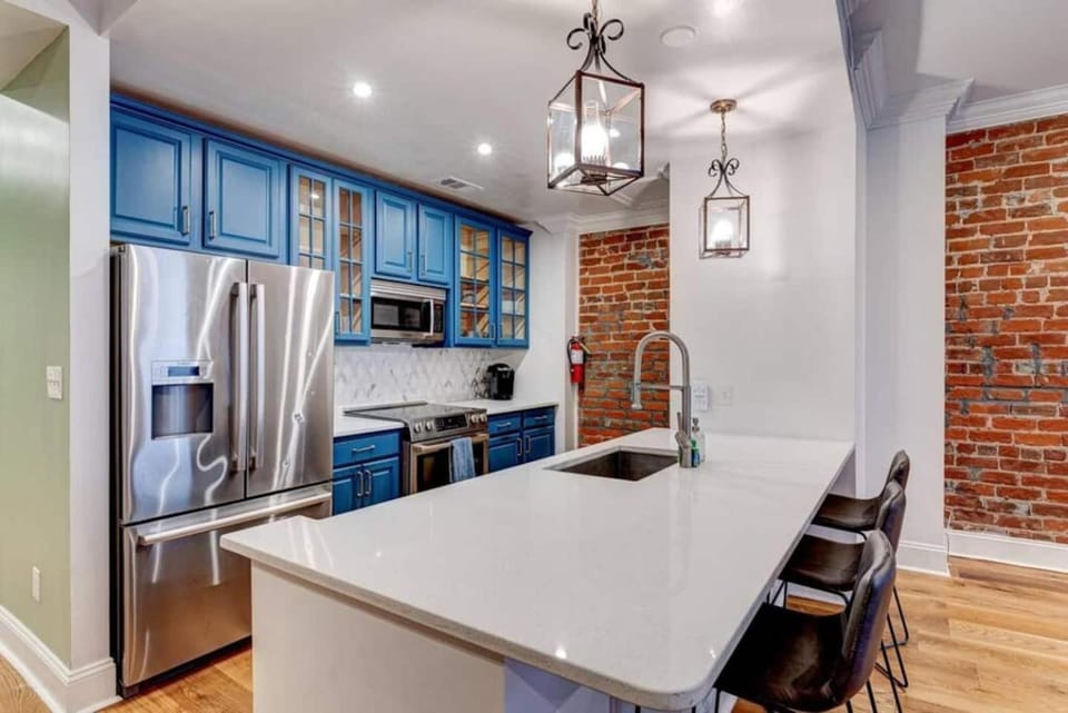 Stylish 2BR retreat steps from the Quarter House in French Quarter