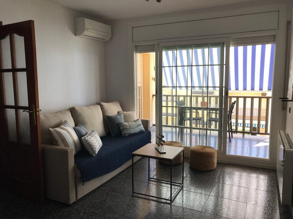 50 METROS DE LA PLAYA Apartment in Baix Penedès