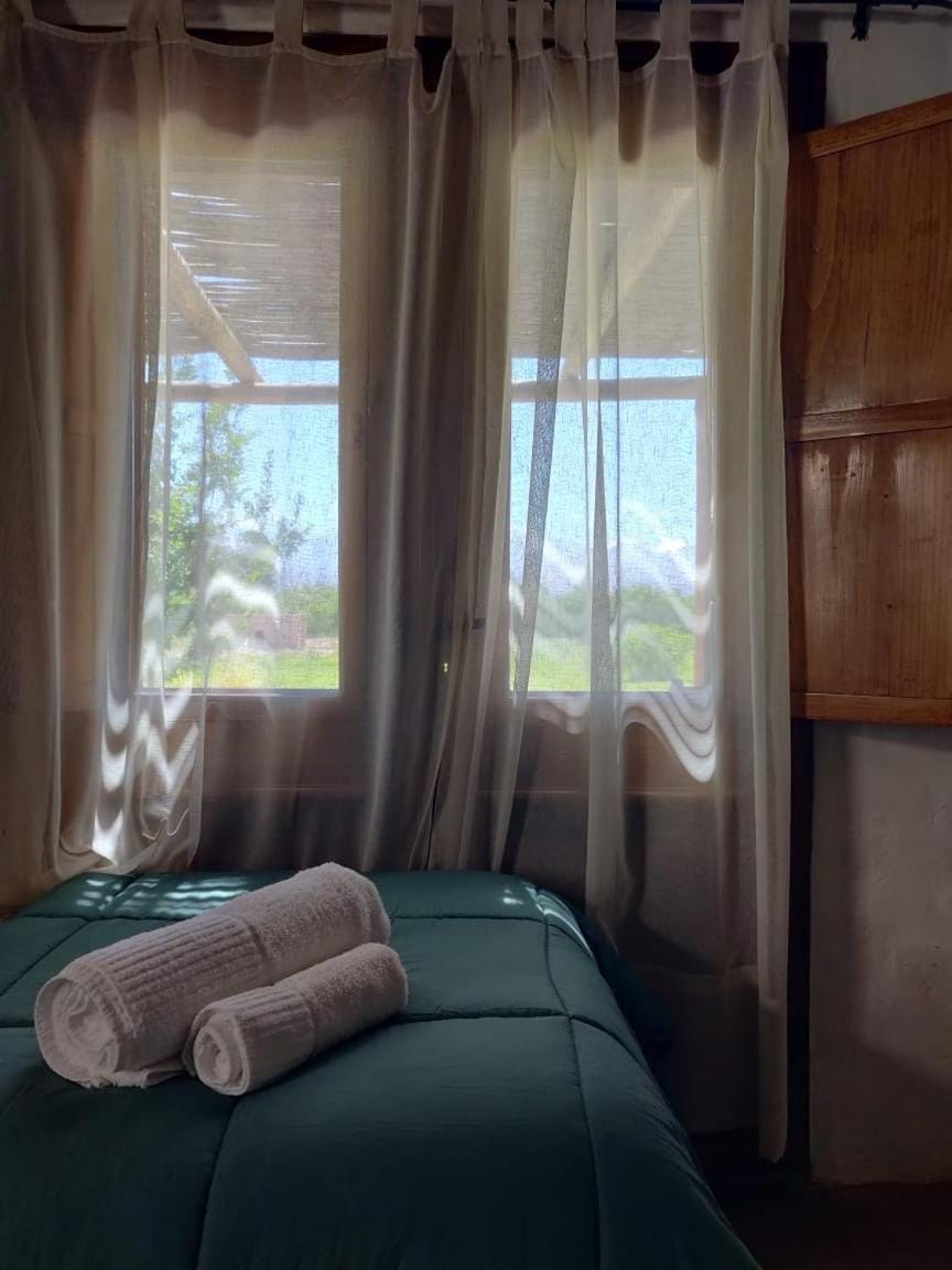 Bedroom, towels
