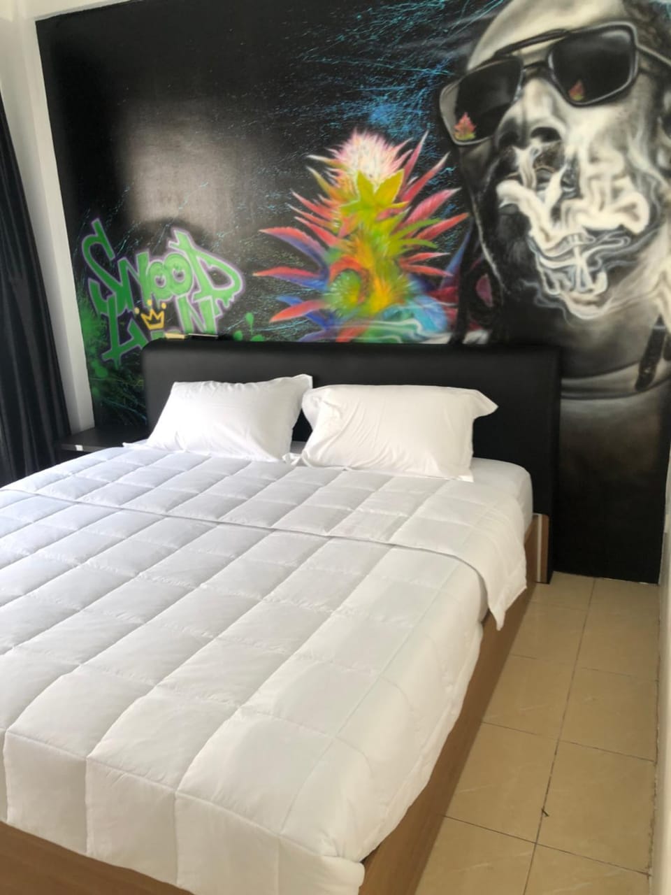 Bonkers Guesthouse Bed and Breakfast in Pattaya City