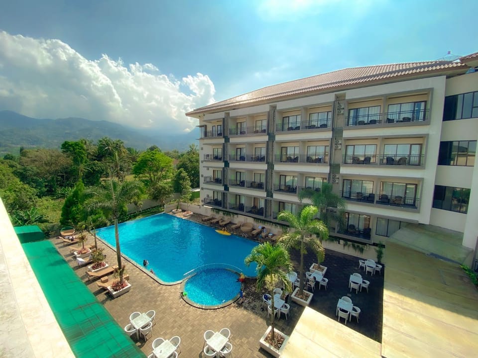 View (from property/room), Pool view