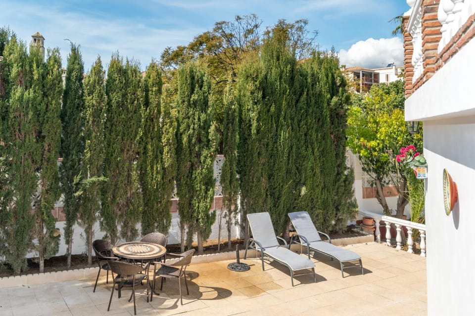 Balcony/Terrace, sunbed