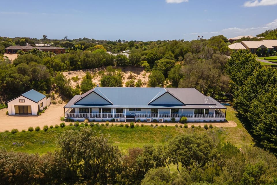 Property building, Day, Natural landscape