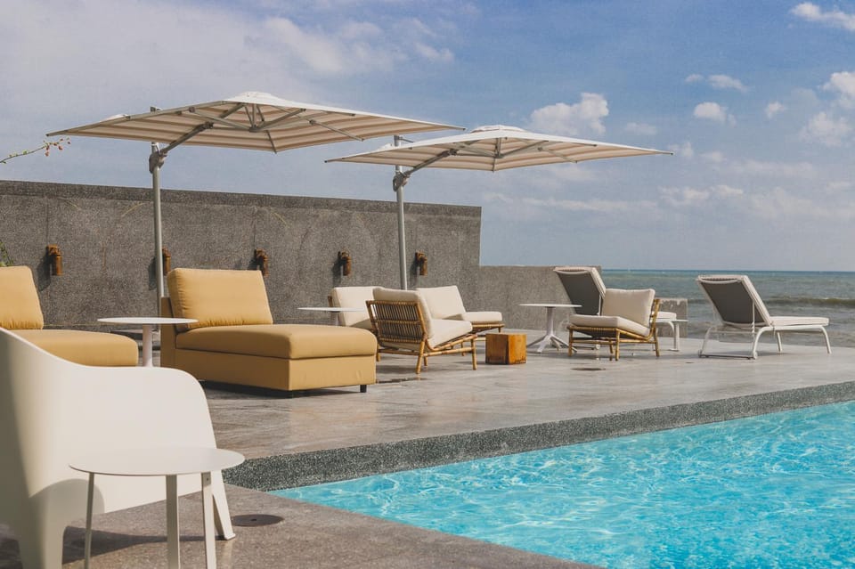 Patio, Day, Pool view, Sea view, Swimming pool, sunbed
