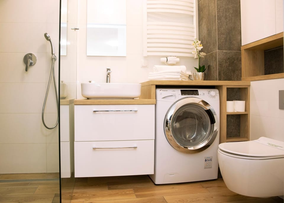 Shower, Toilet, Bathroom, washing machine