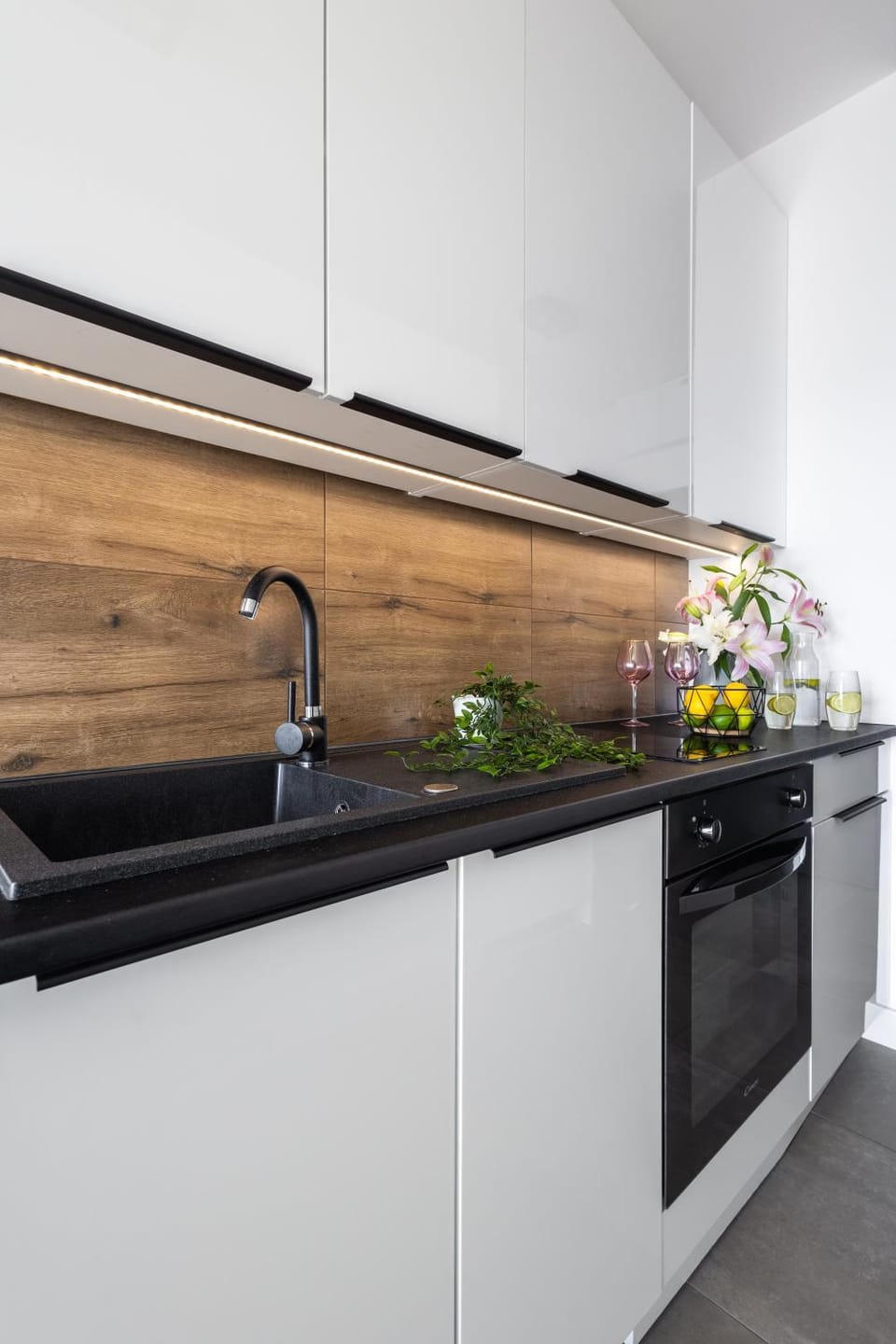 Kitchen or kitchenette, pet friendly