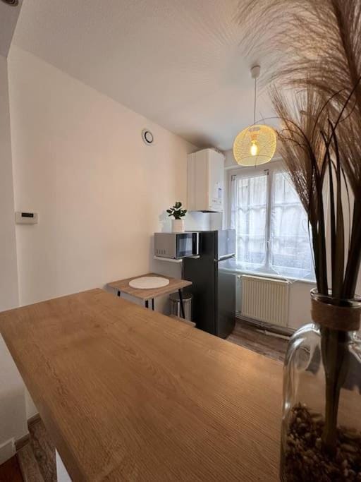 Le beau Milo 2 chambres Coeur de ville avec Balcon Netflix Apartment in Bourgogne-Franche-Comté