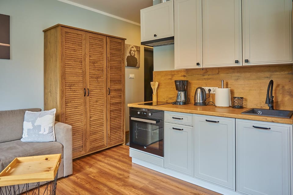 Kitchen or kitchenette, dishwasher, pet friendly, kitchen