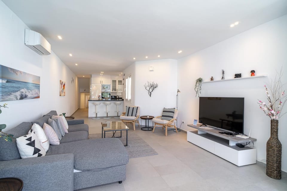 Tuhillo E1 Seaview Apartments Casasol Apartment in Nerja