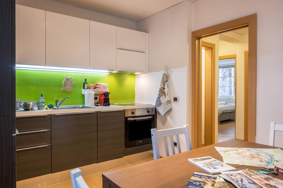 Kitchen or kitchenette, Living room